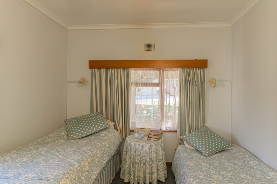 4 Bedroom Property for Sale in Voelklip Western Cape